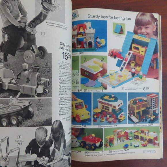 Eaton's of Canada Christmas 1974 Catalog - Picture 7 of 16